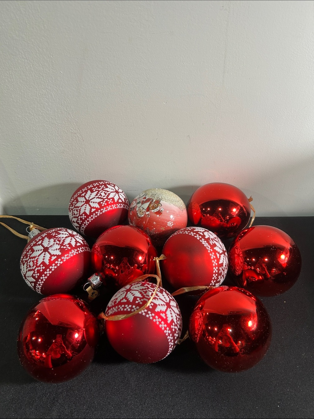 Red Holiday Christmas Baubles - Classic Festive Ornament Set of 10